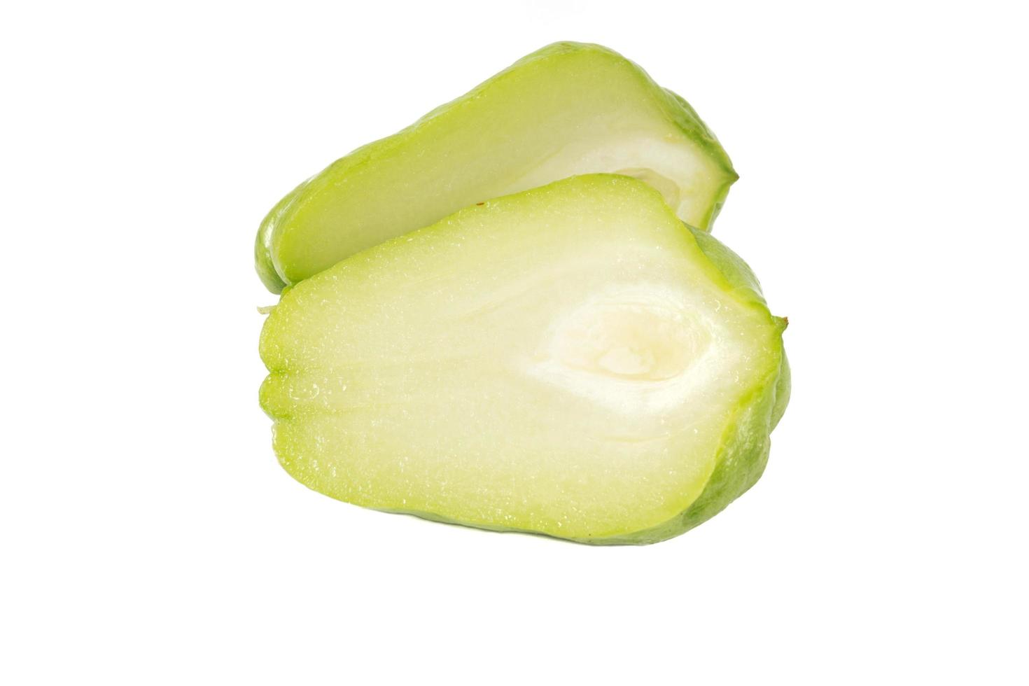 chayote isolerad på en vit bakgrund foto