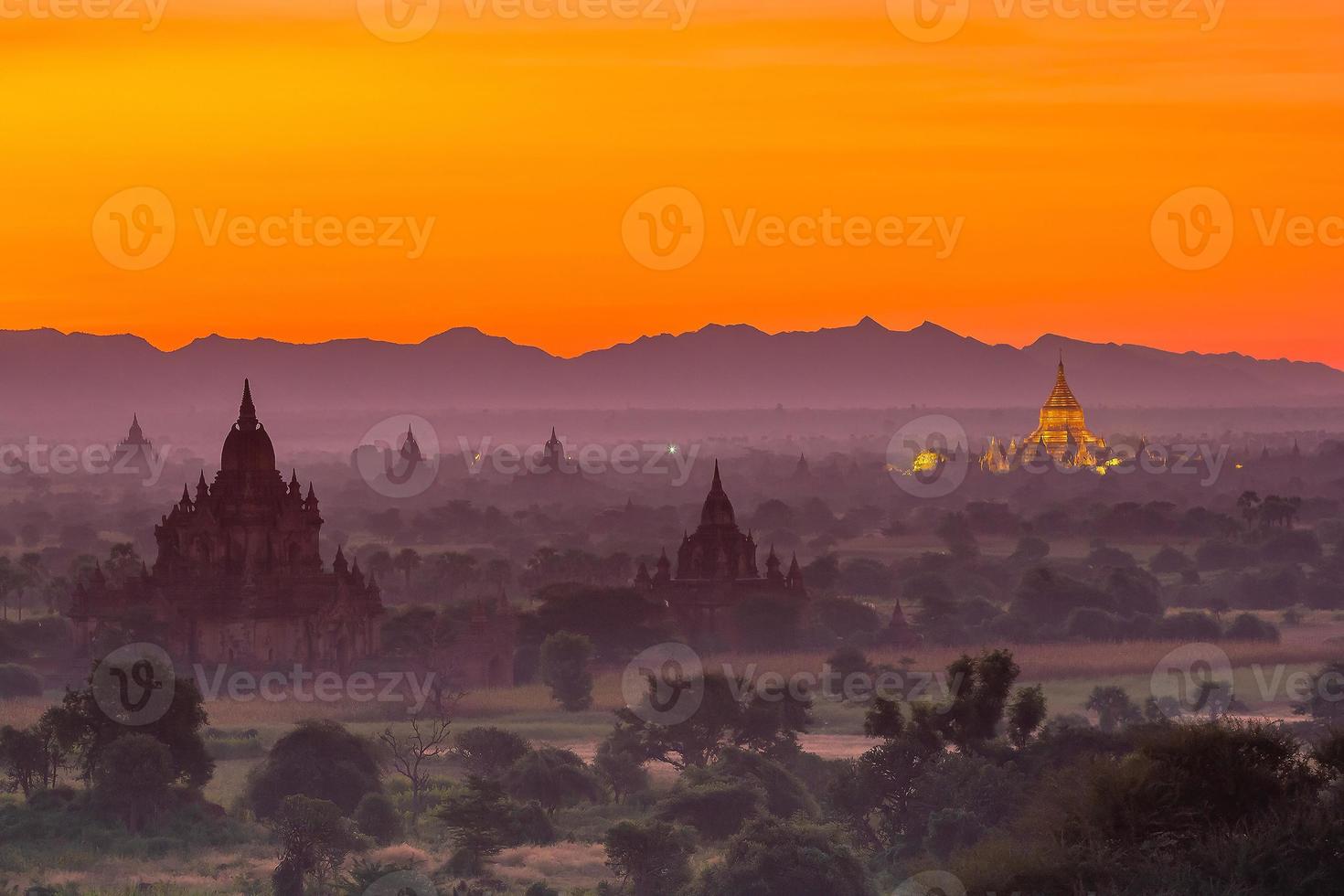 Bagan stadsbild i Myanmar i Asien foto