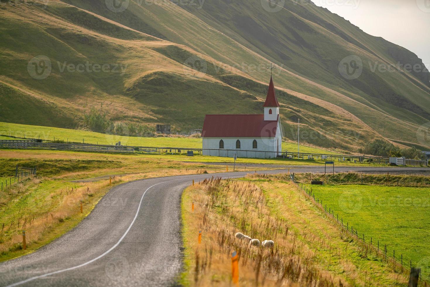 island vackert landskap, islandskt naturlandskap. foto