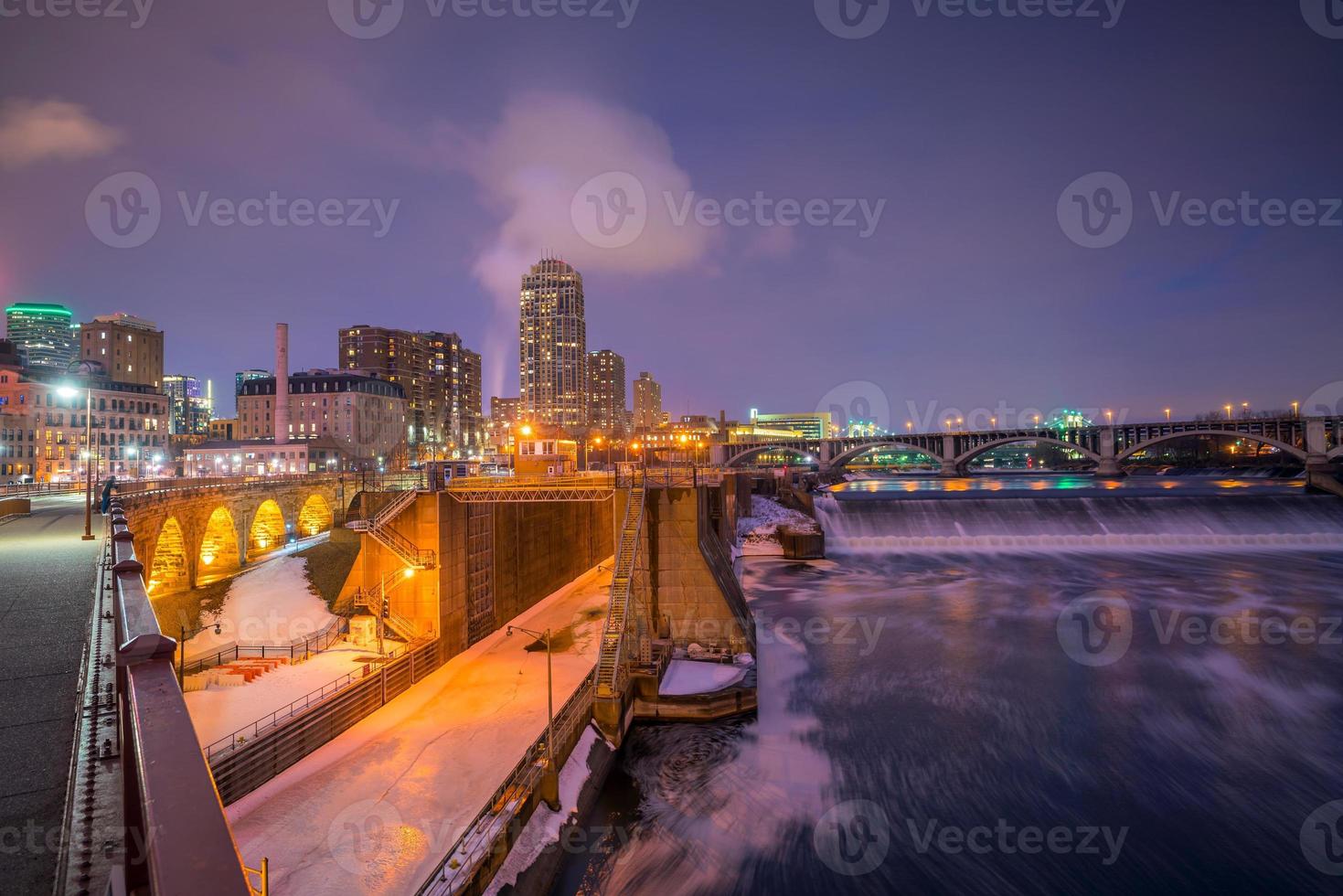 minneapolis centrum skyline i minnesota, usa foto