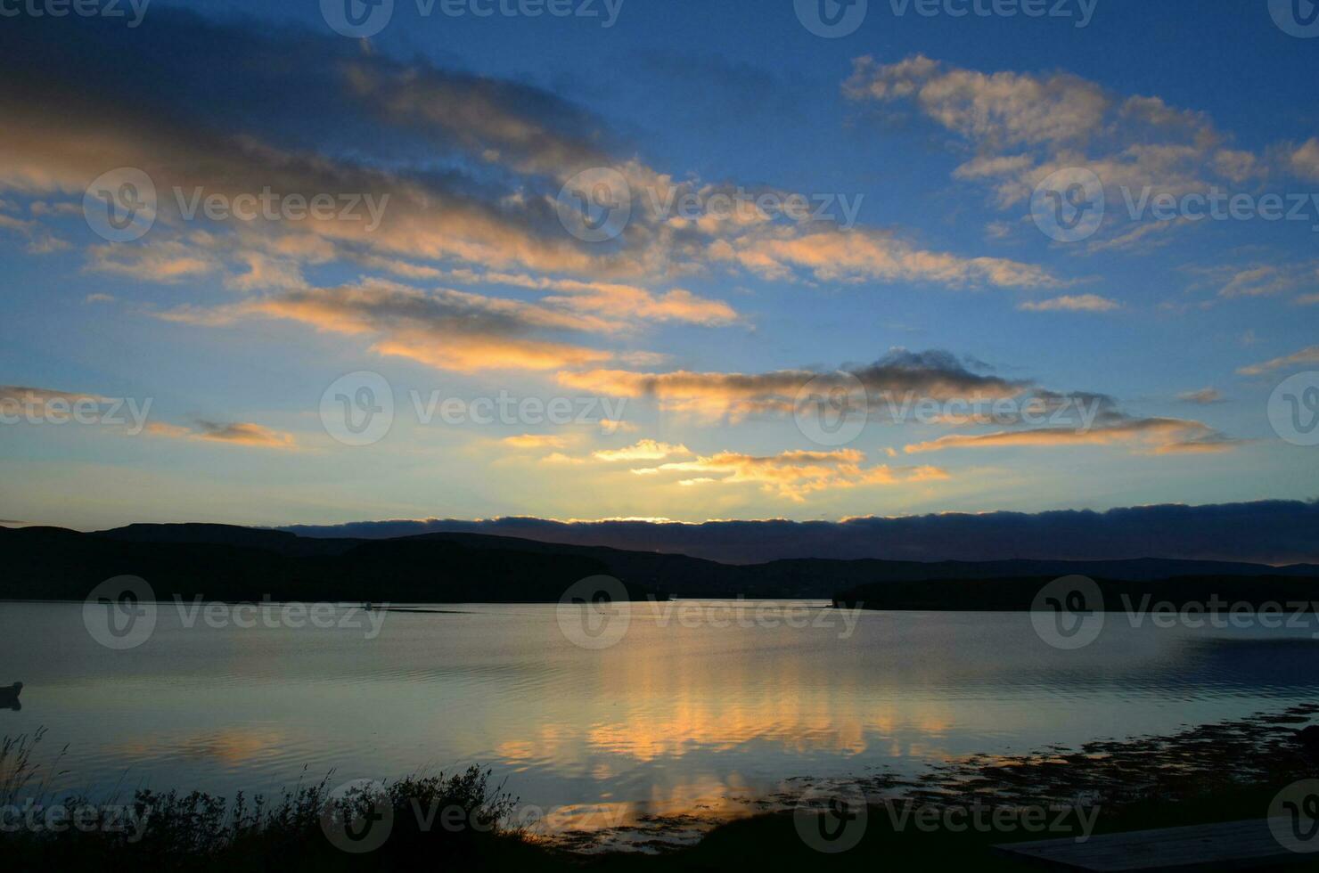 en tyst morgon- över loch dunvegan foto