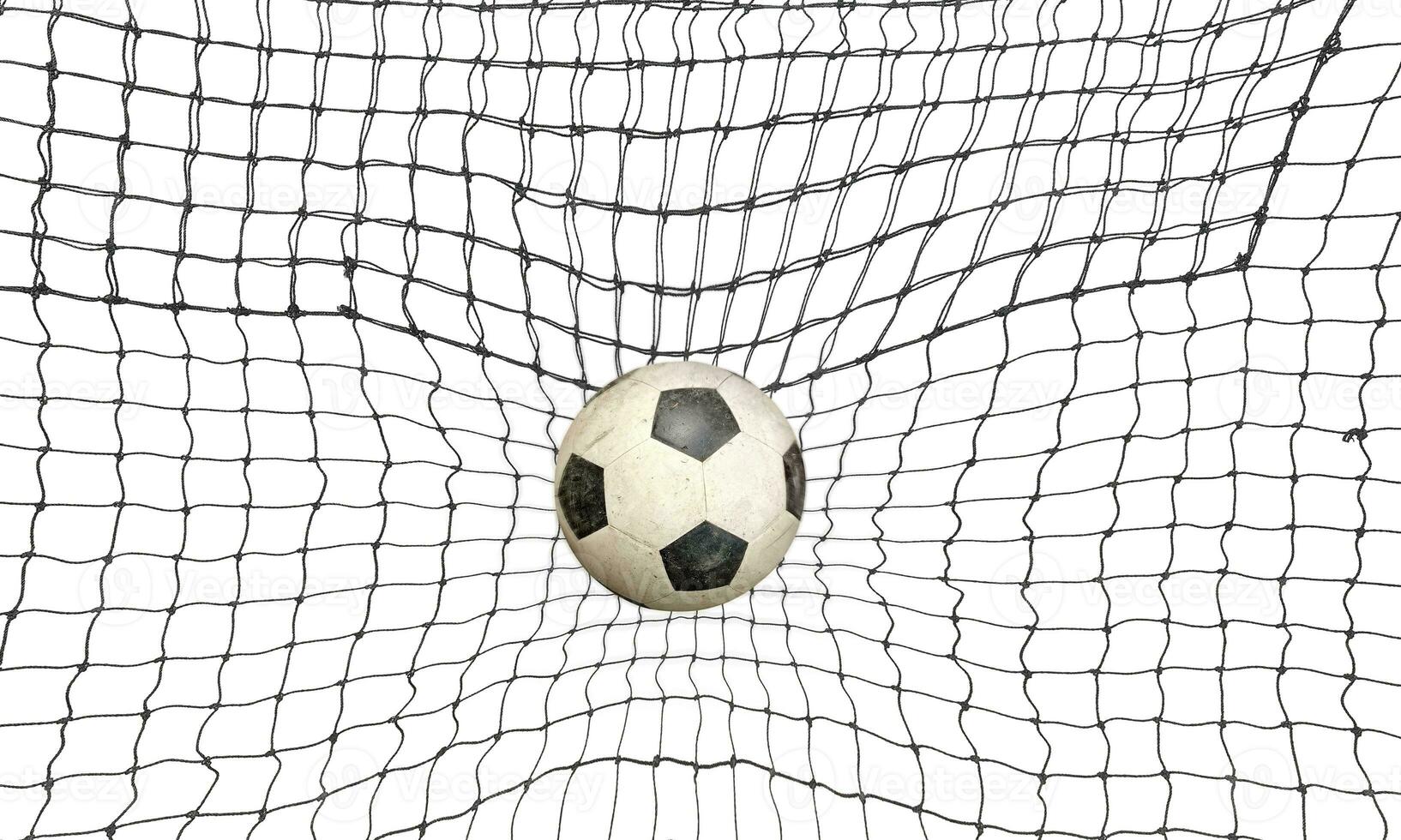 fotboll eller fotboll boll i mål netto isolerat på vit bakgrund. främre se foto