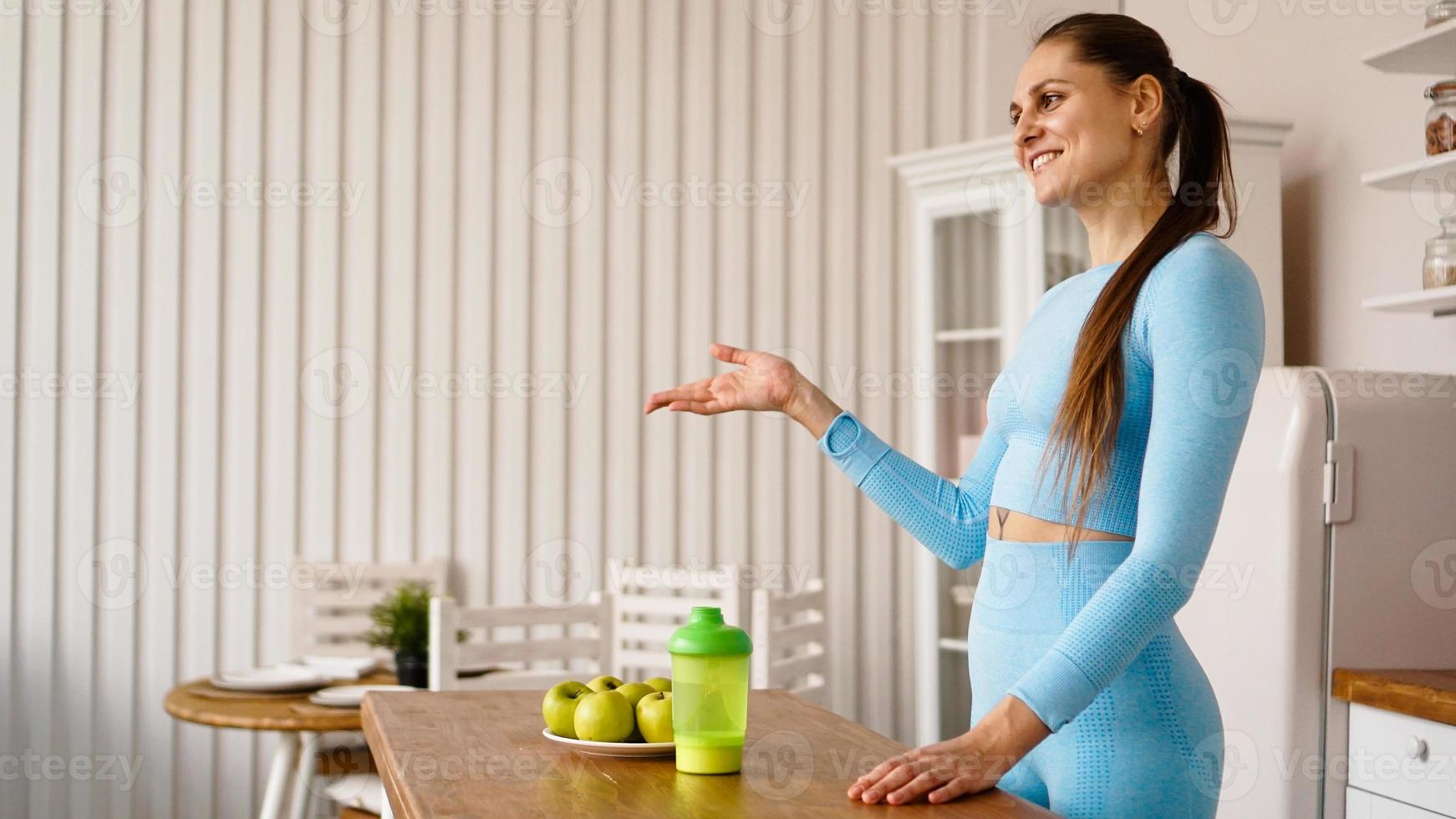 en kvinnlig nutritionist talar om kosten foto