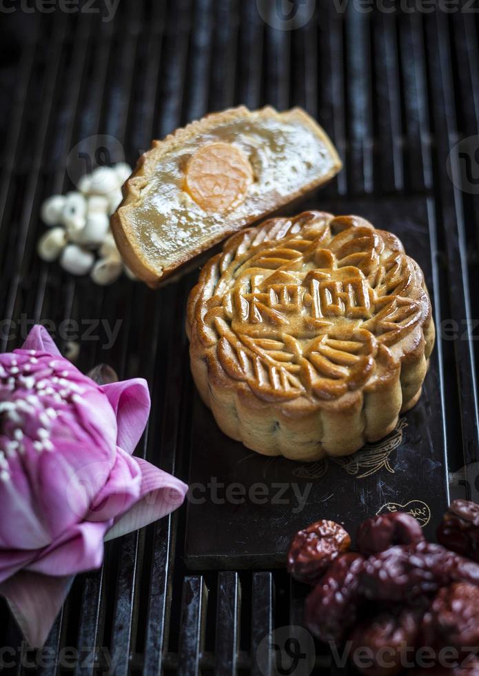 gourmet traditionell kinesisk festlig mooncake bakelse dessert foto