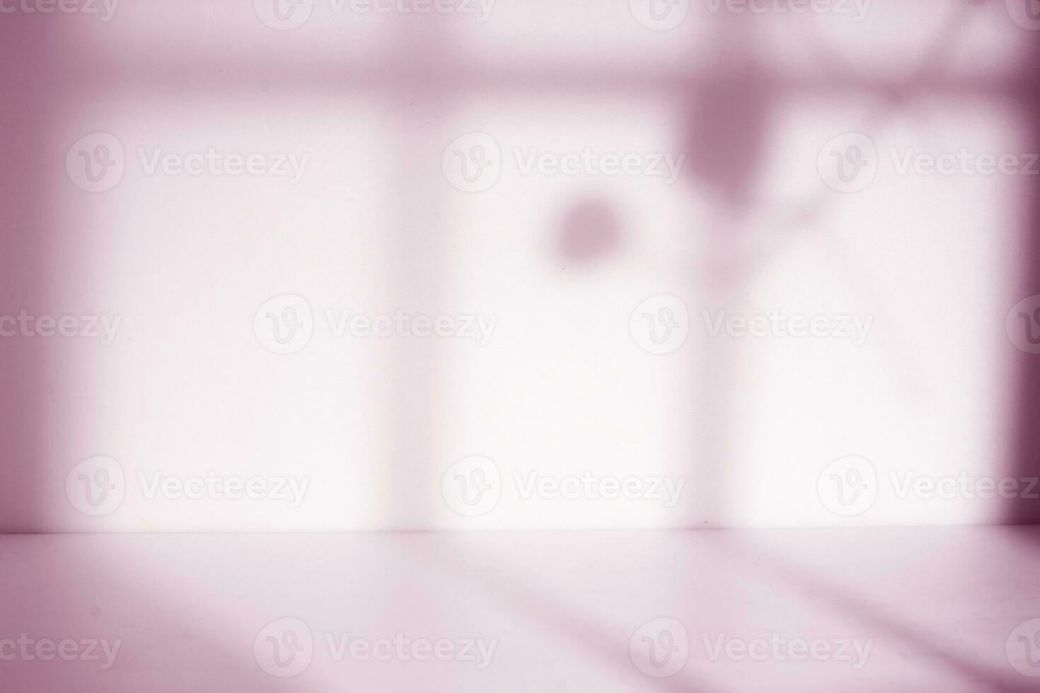 rosa rum med mjuk fönster skugga foto
