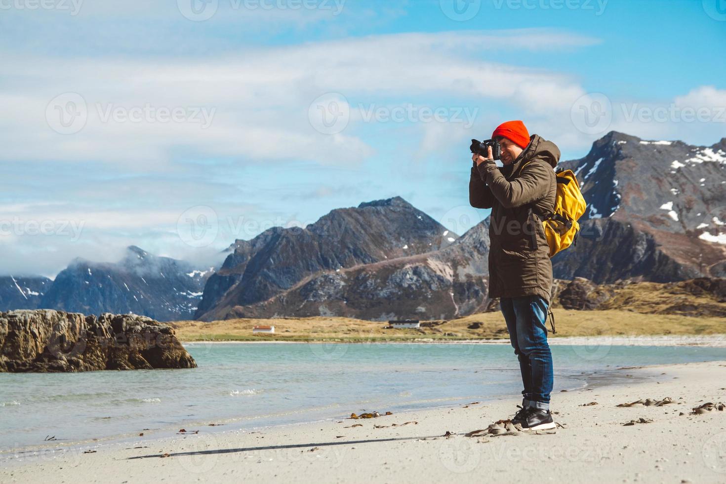 resenärsfotograf som tar över landskapsfotolandskapet foto