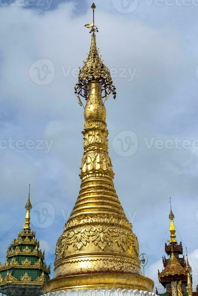 exteriör av de shwedagon pagod en gyllene pagod i yangon, rangoon, Myanmar, Asien foto