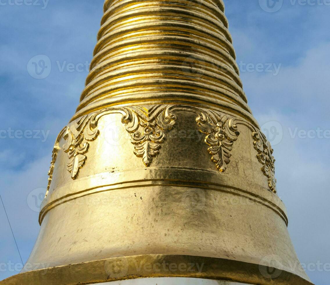 exteriör av de shwedagon pagod en gyllene pagod i yangon, rangoon, Myanmar, Asien foto