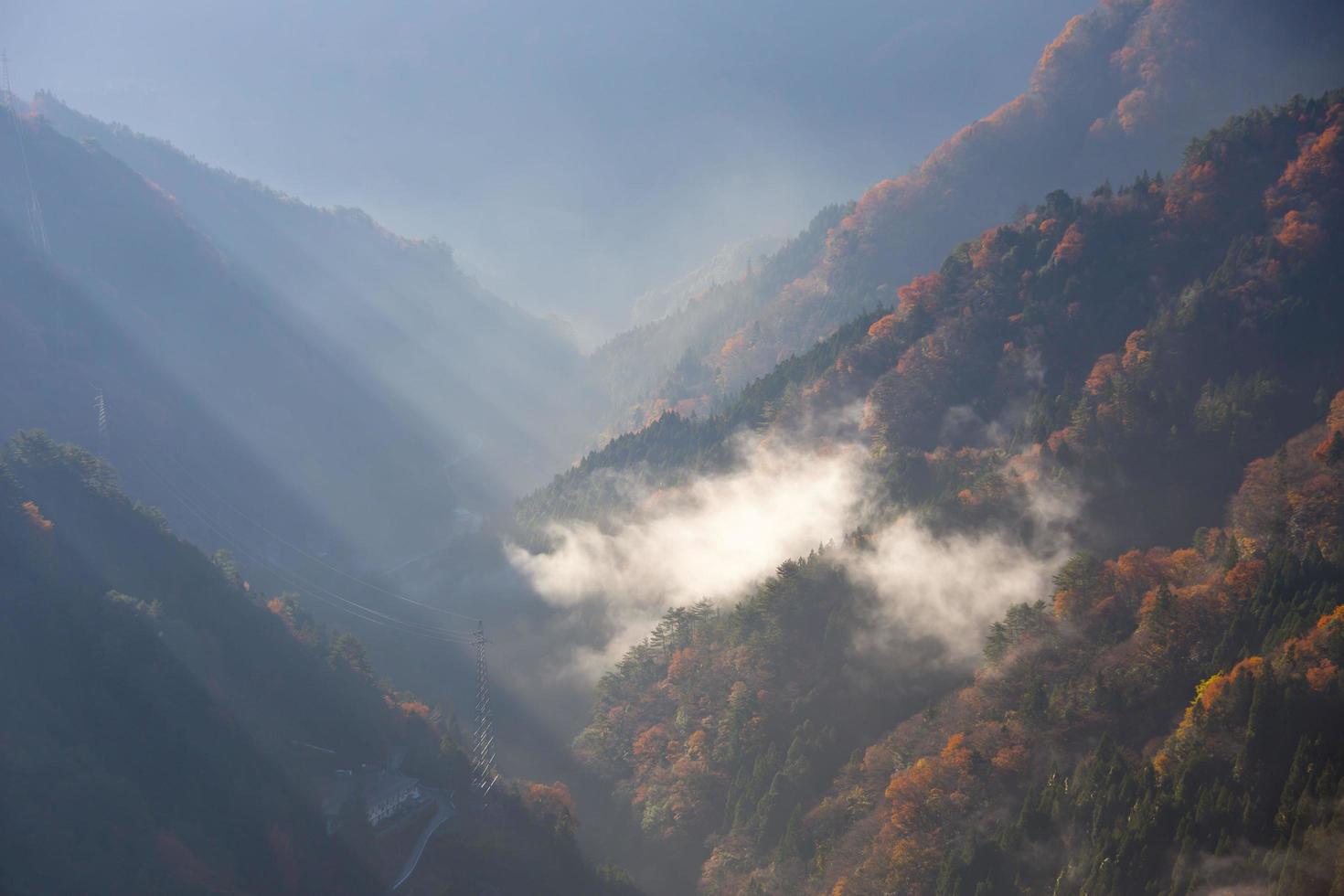 vackert landskap i iya dalen shikoku japan foto