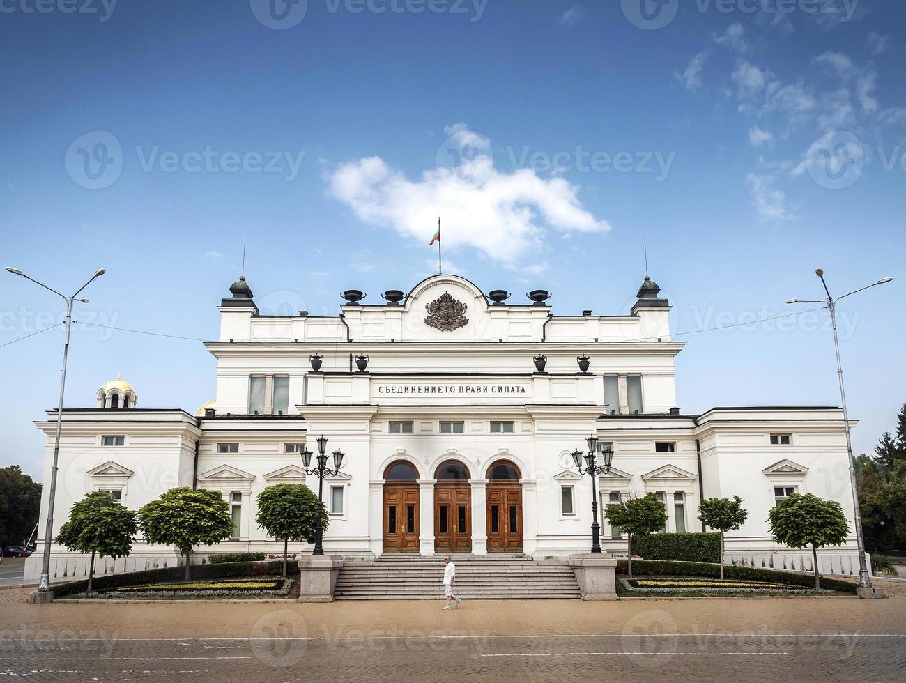 nationalförsamlingsbyggnad berömt landmärke i centrala sofia city bulgarien foto