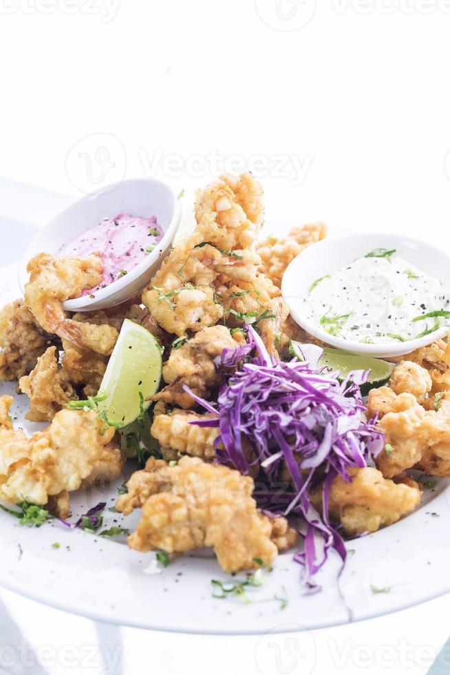 friterad tempura skaldjur modern fusion gourmetmat kök måltid tapas mellanmål foto