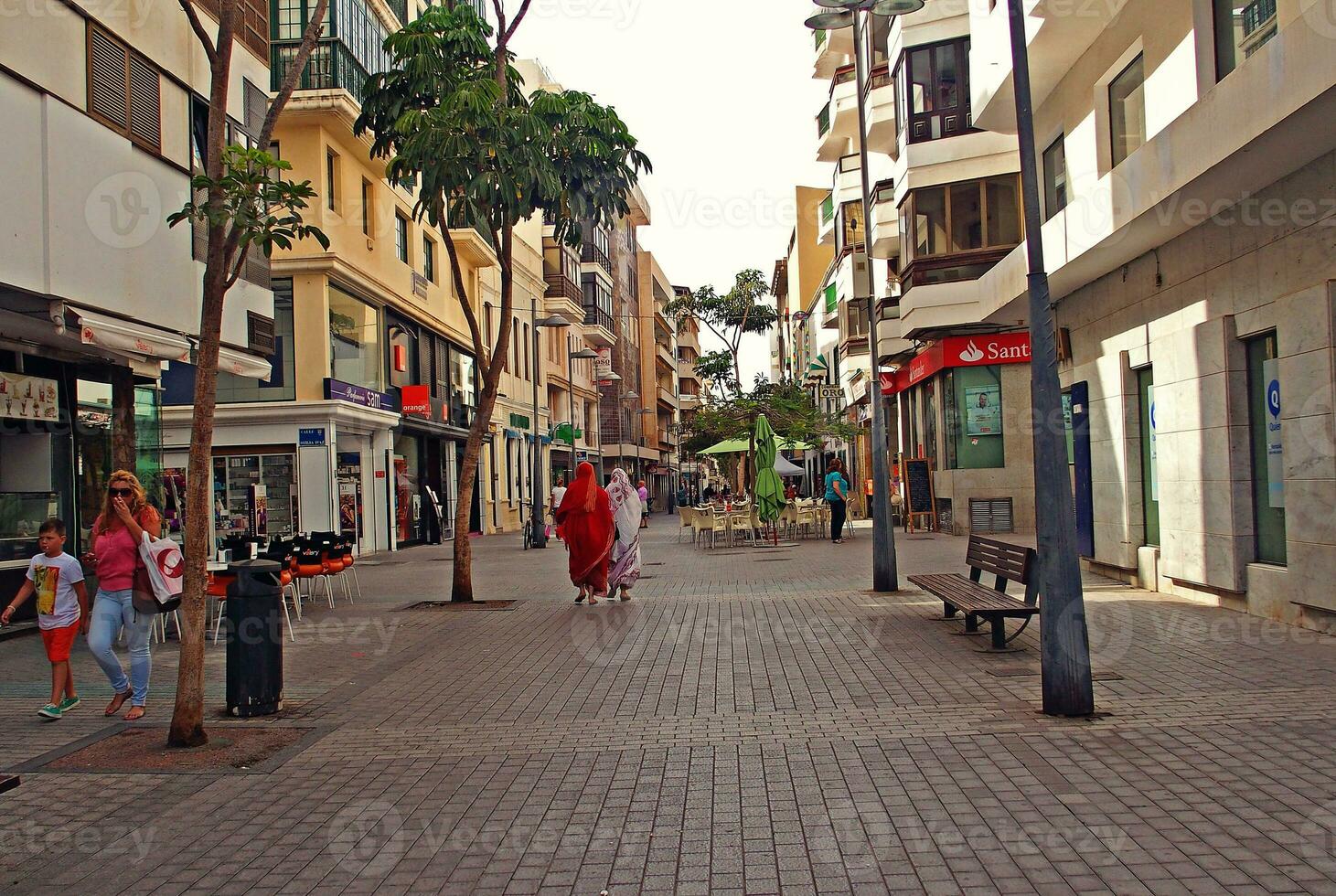 urban landskap från de huvudstad av de kanariefågel ö lanzarote arrecife i Spanien på en värma sommar dag foto