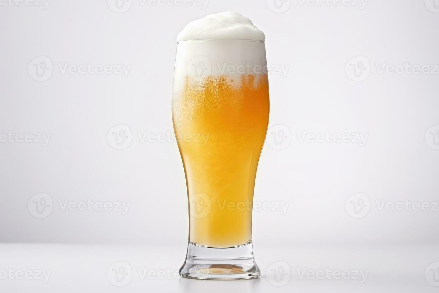 ai genererad öl glas, mall, alkoholhaltig dryck attrapp på vit bakgrund. lämplig för pub eller bar meny design. foto