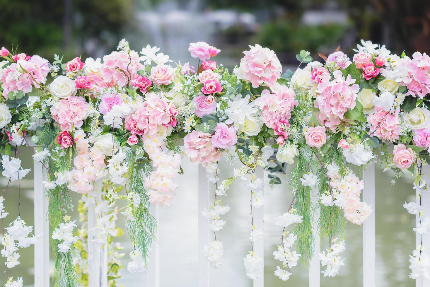 massa blommor bakgrund, bröllop dekoration foto