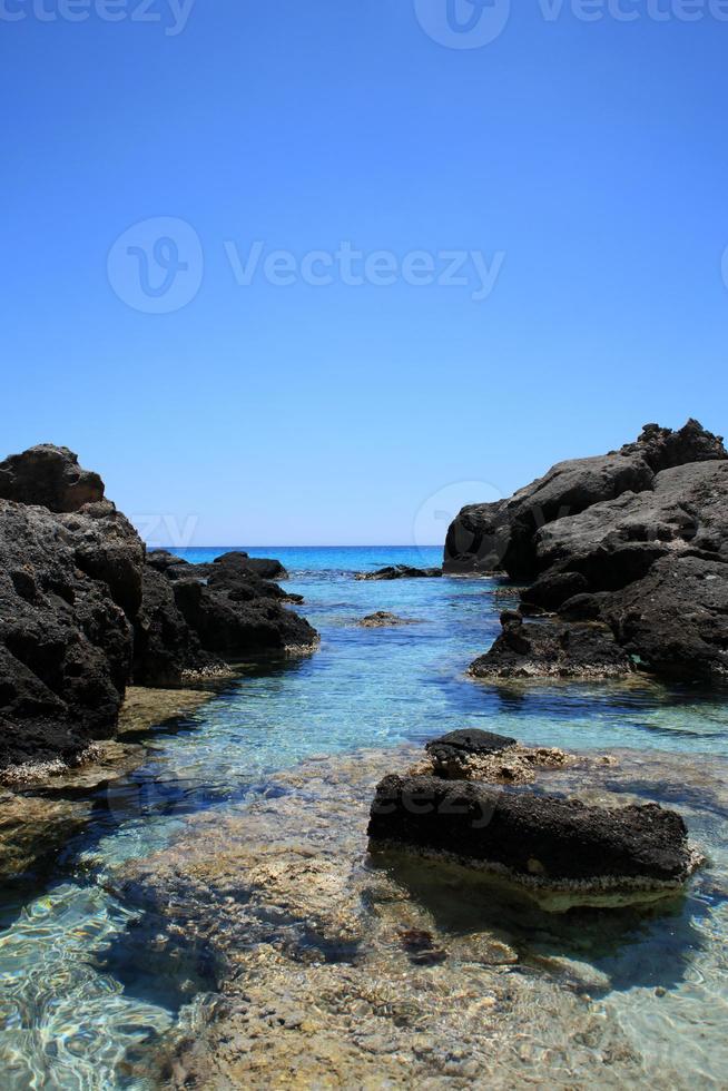 kedrodasos beach creta island blue lagoon kristallvatten och koraller foto