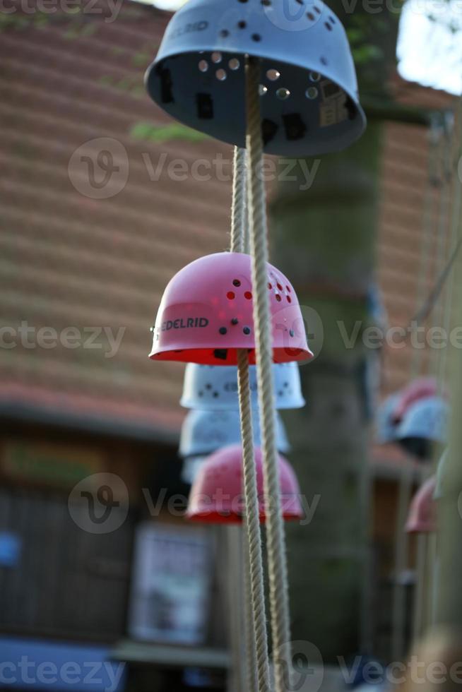 kletterwald i haltern am se man ensam modellera bakgrundstryck foto