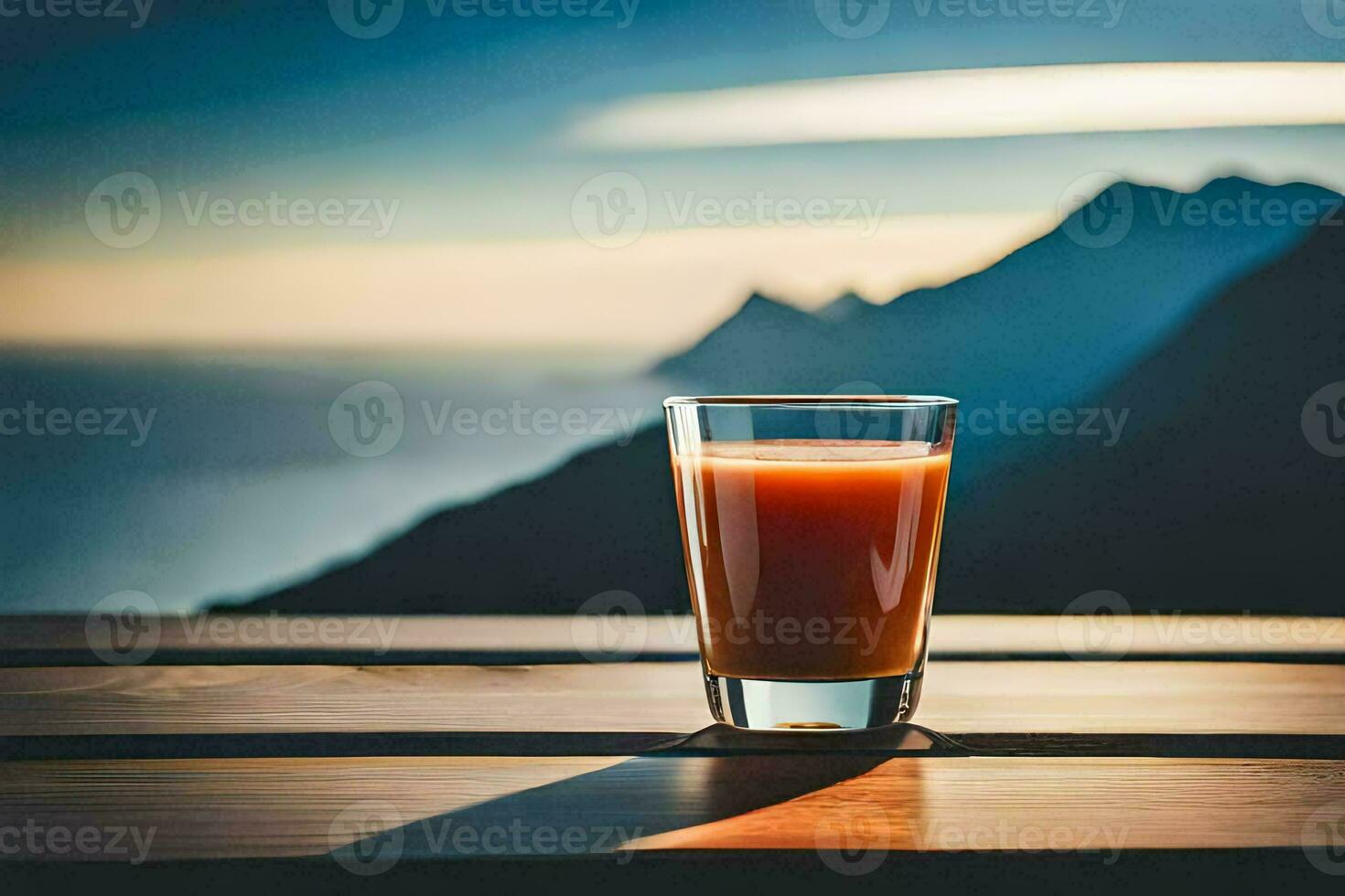 glas av orange juice på en trä- tabell i främre av en berg. ai-genererad foto