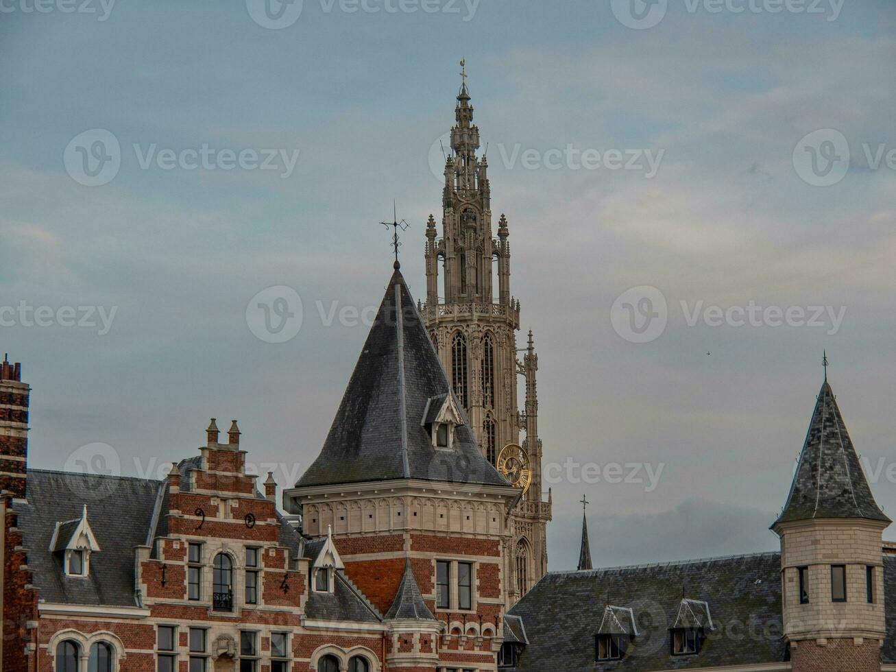 staden Antwerpen i Belgien foto