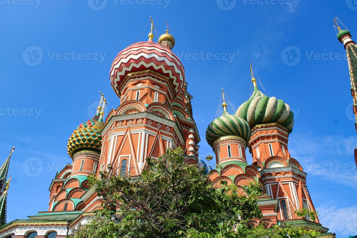 st. basilikakatedralen vid den berömda röda torget i Moskva foto