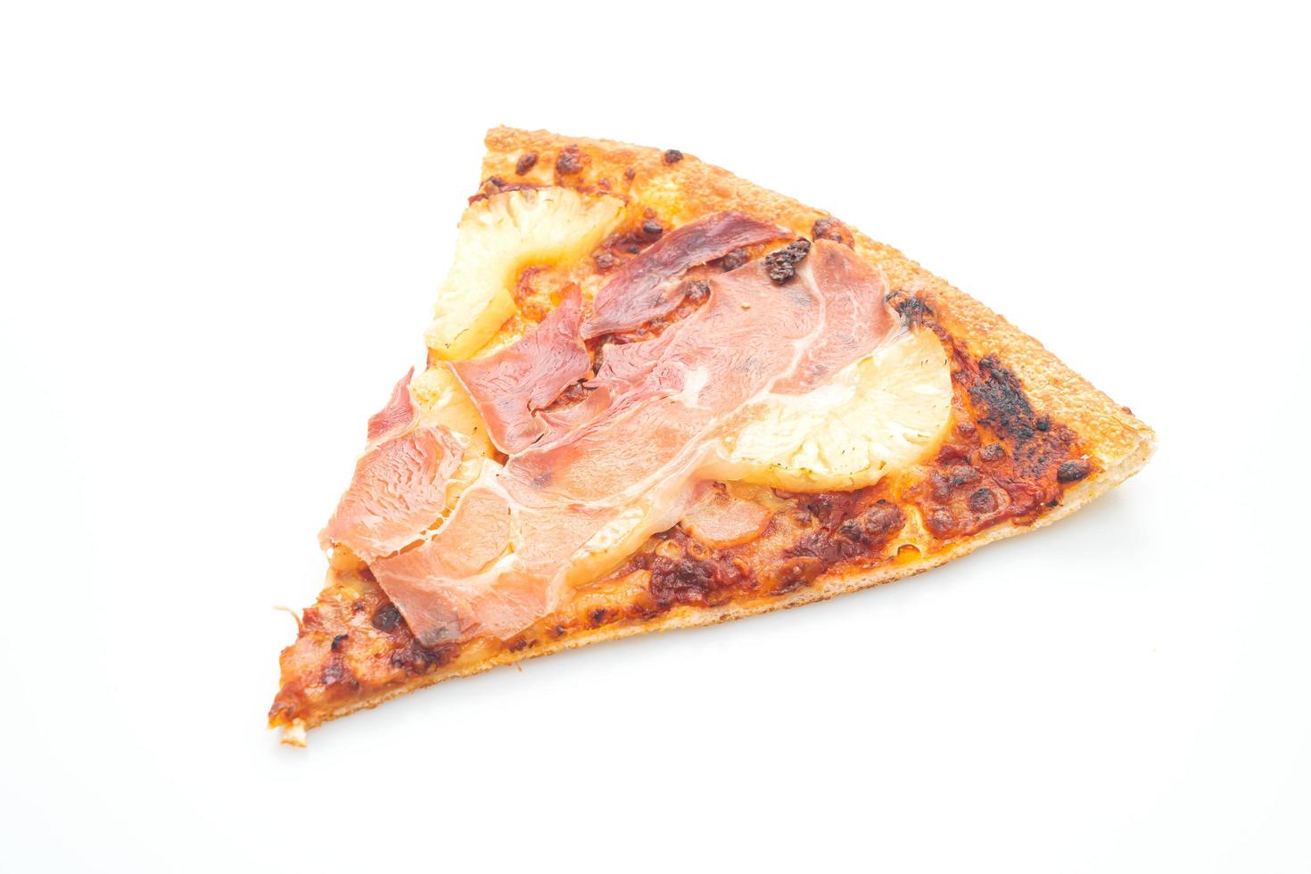 pizza med prosciutto eller parmaskinka pizza på vit bakgrund foto