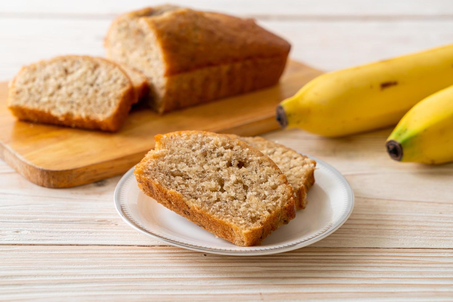 hemgjord bananbröd skivad foto