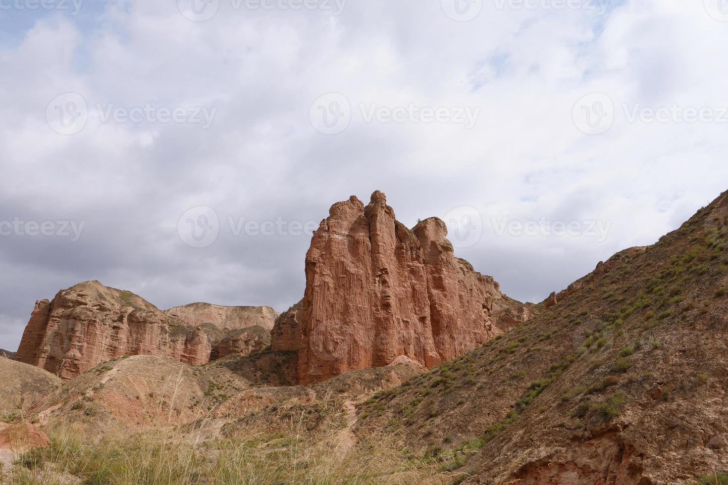 Binggou Danxia naturskönt område i Sunan Zhangye Gansu -provinsen, Kina. foto