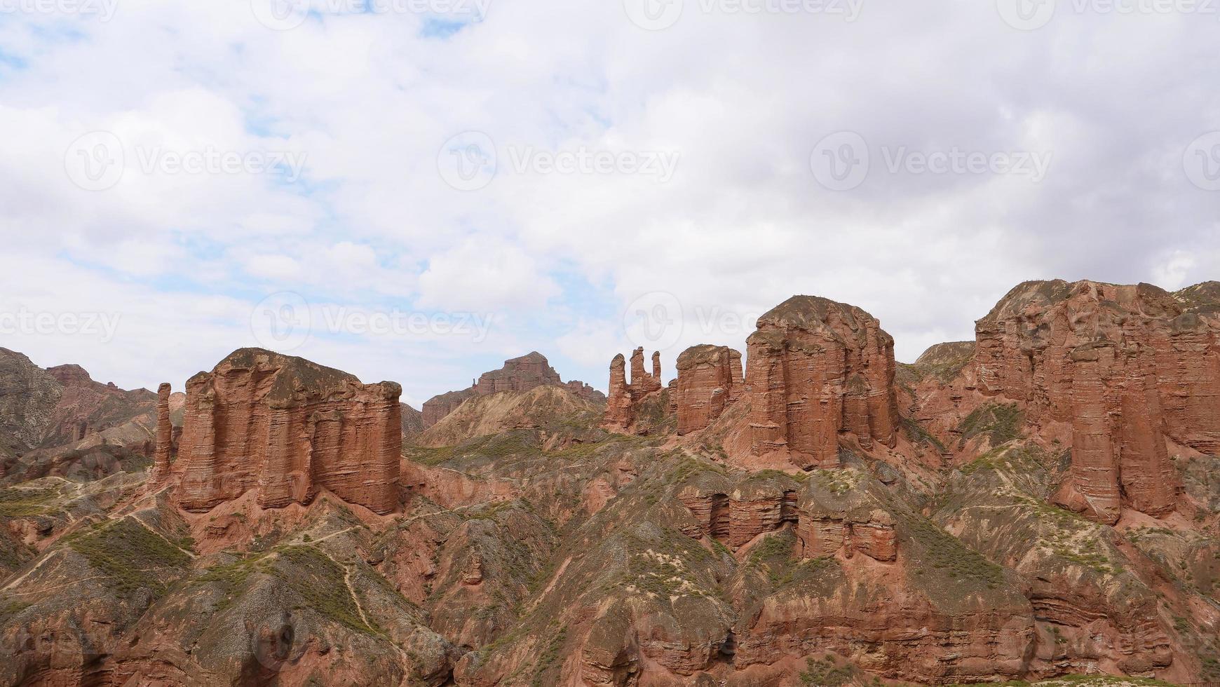 Binggou Danxia naturskönt område i Sunan Zhangye Gansu -provinsen, Kina. foto