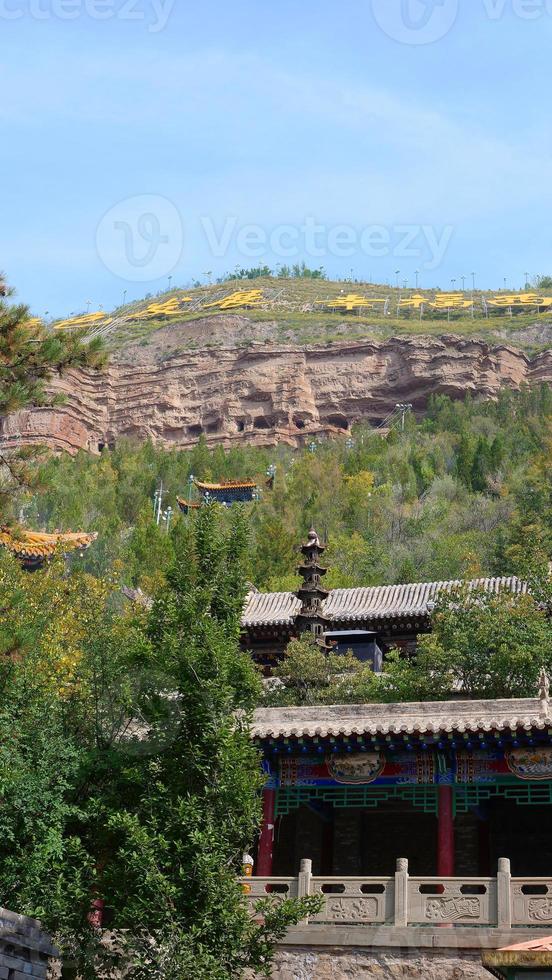 Tulou -templet i Beishan -berget, Yongxing -templet i Xining Kina. foto