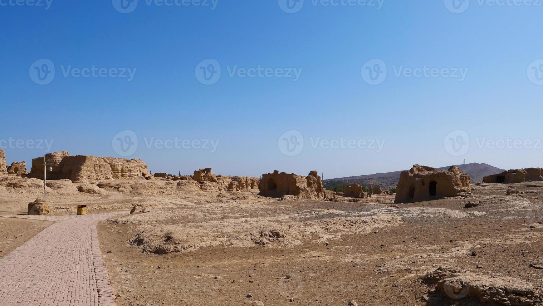 ruinerna av jiaohe som ligger i Xinjiang -provinsen Kina. foto