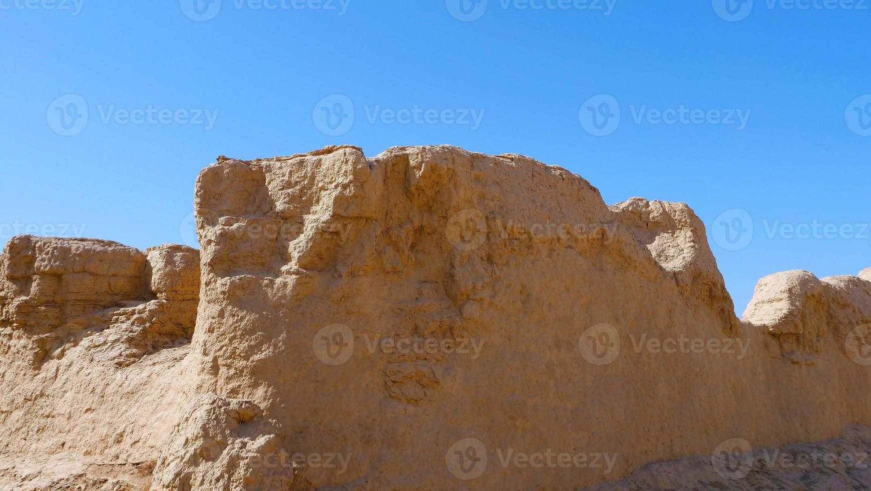 ruinerna av jiaohe som ligger i Xinjiang -provinsen Kina. foto