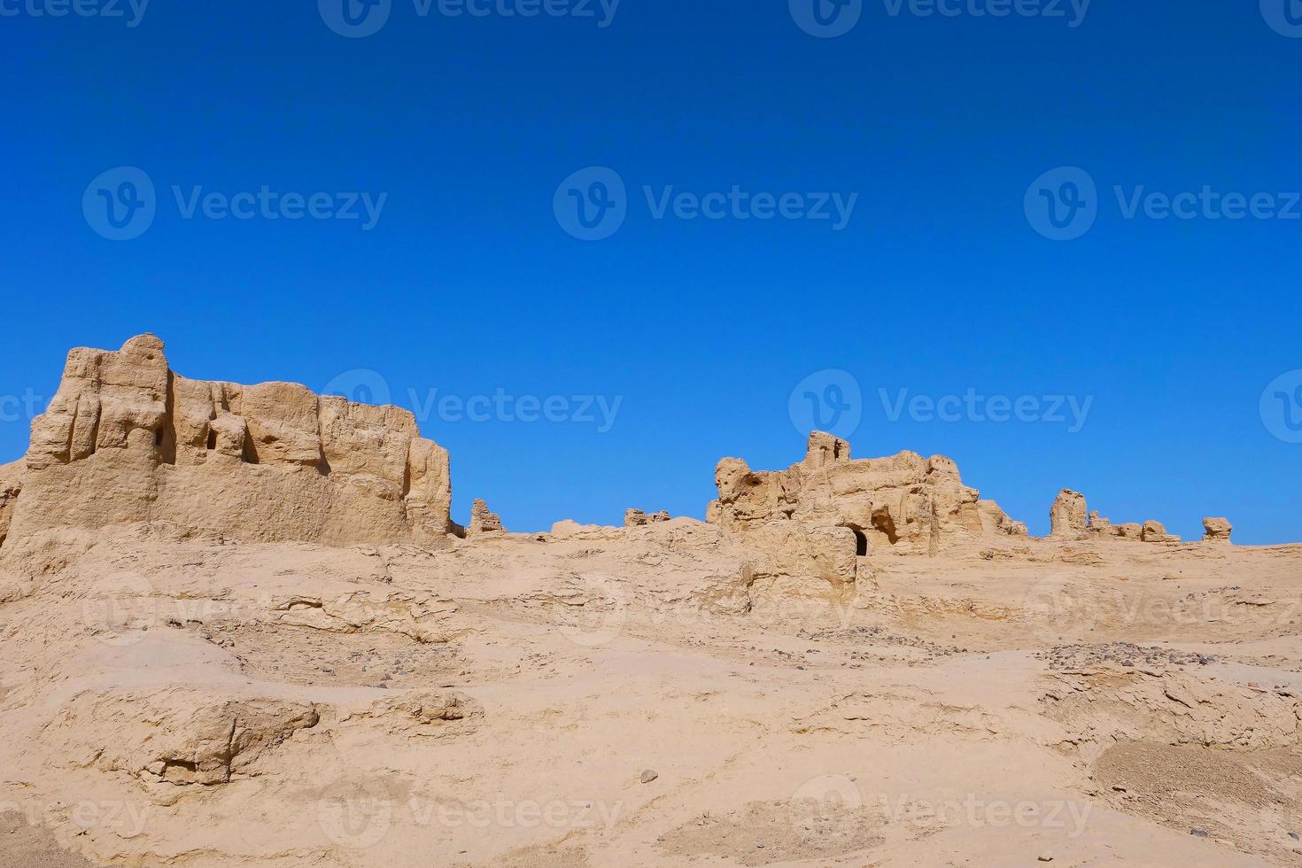 ruinerna av jiaohe som ligger i Xinjiang -provinsen Kina. foto