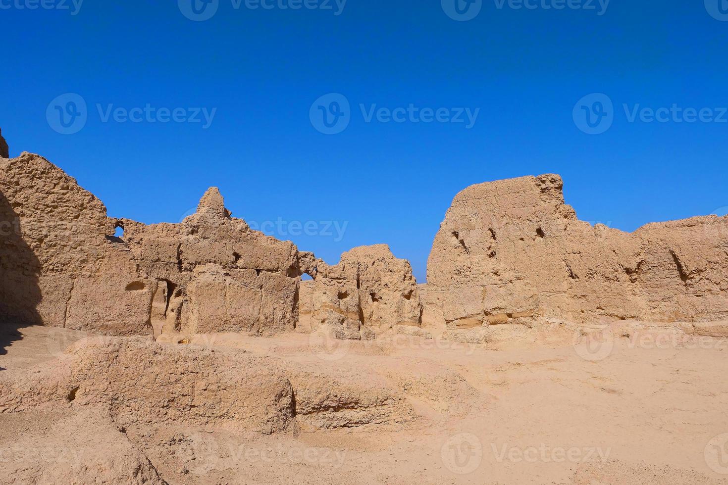 ruinerna av jiaohe som ligger i Xinjiang -provinsen Kina. foto