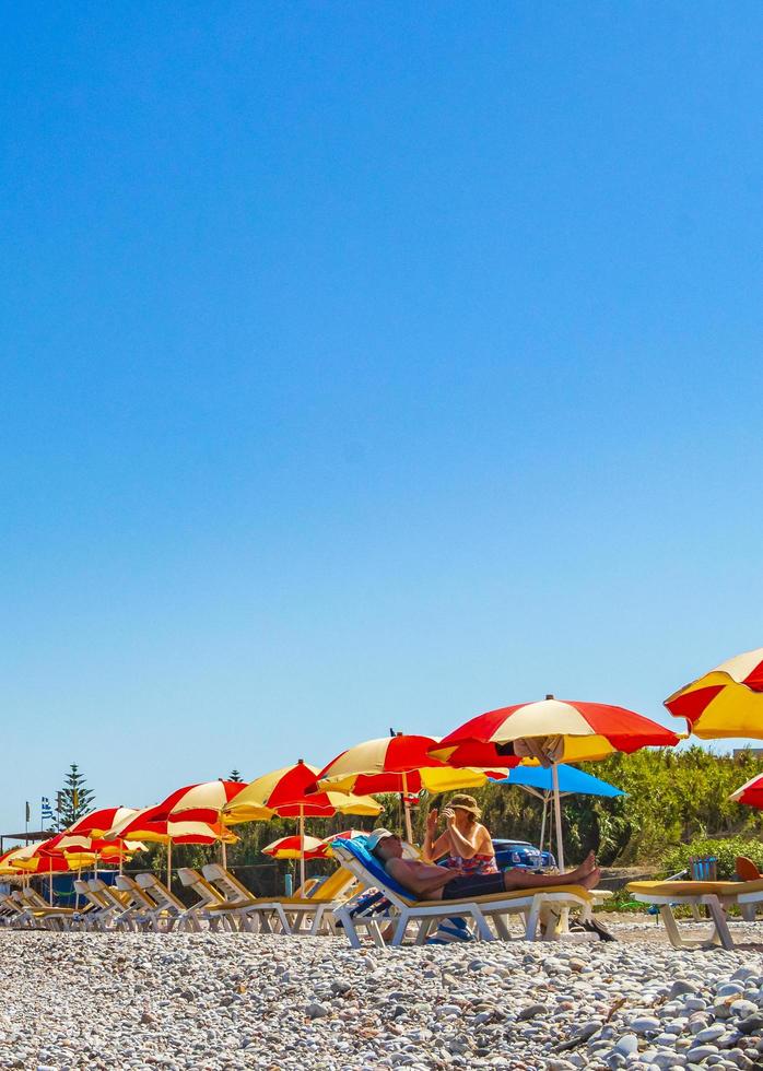 Rhodos, Grekland 2018- Vindsurfsemester med turkost vatten vid Ialyssos-stranden i Rhodos, Grekland foto