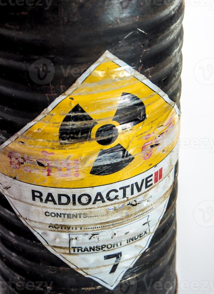 stålbehållare av radioaktivt material foto