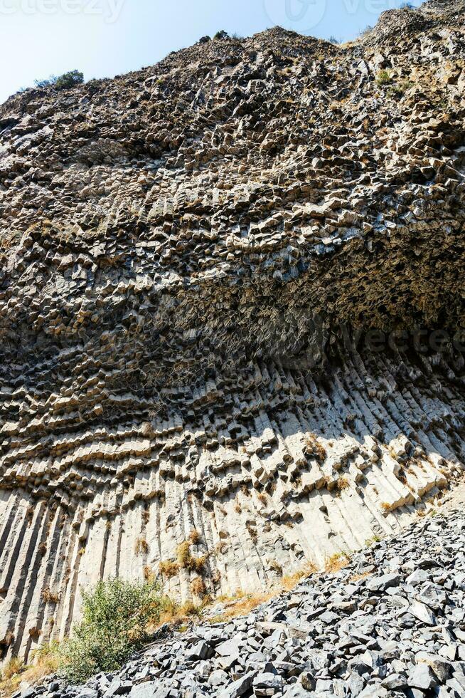 botten se av klippa från naturlig basalt kolonner foto