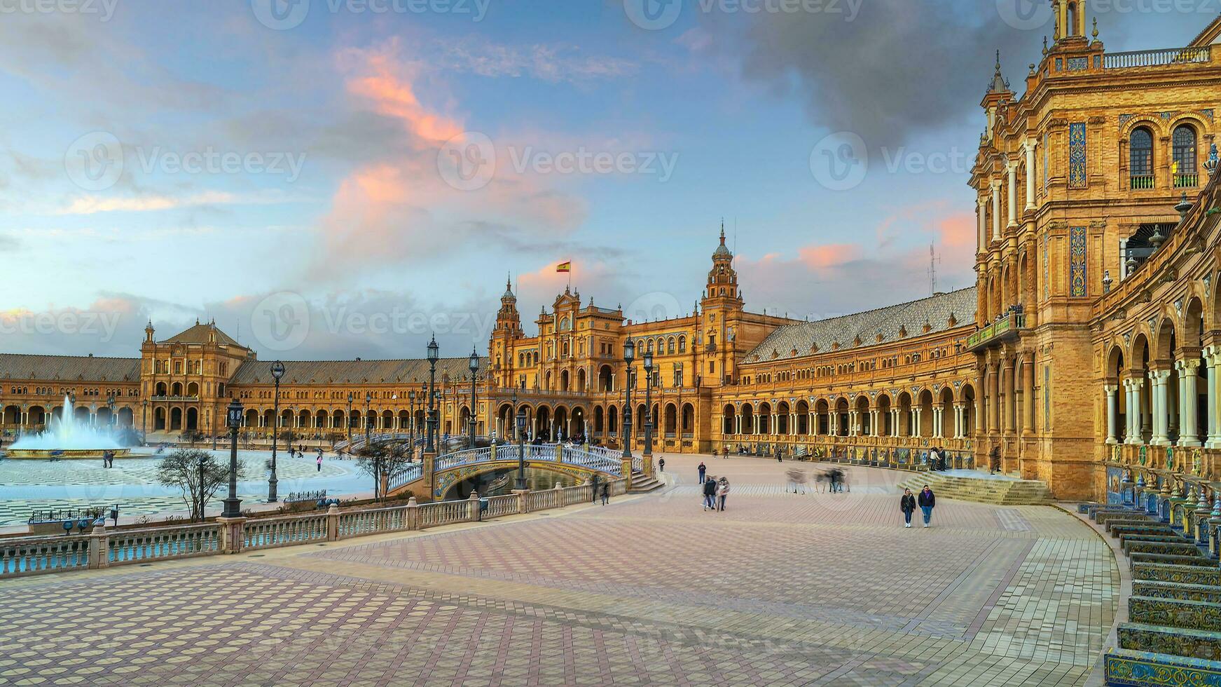 panorama- se av torg de espana i Sevilla, Spanien foto