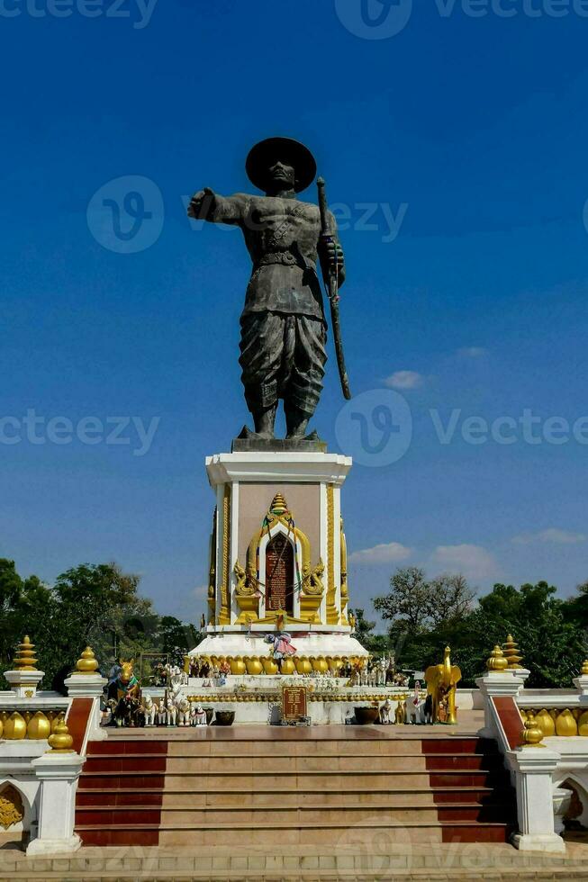 chao anouvong staty - laos 2022 foto