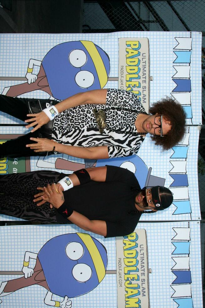 los angeles, sep 26 - lmfao ankommer på de slutlig slam paddla sylt 2010 på musik låda teater på september 26, 2010 i los angeles, ca foto