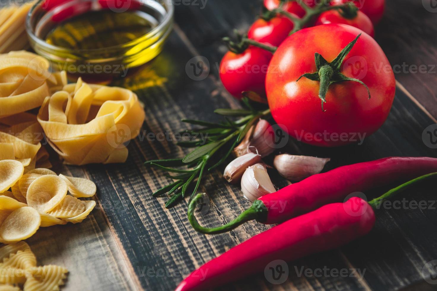 välsmakande aptitretande italiensk spaghettipasta foto