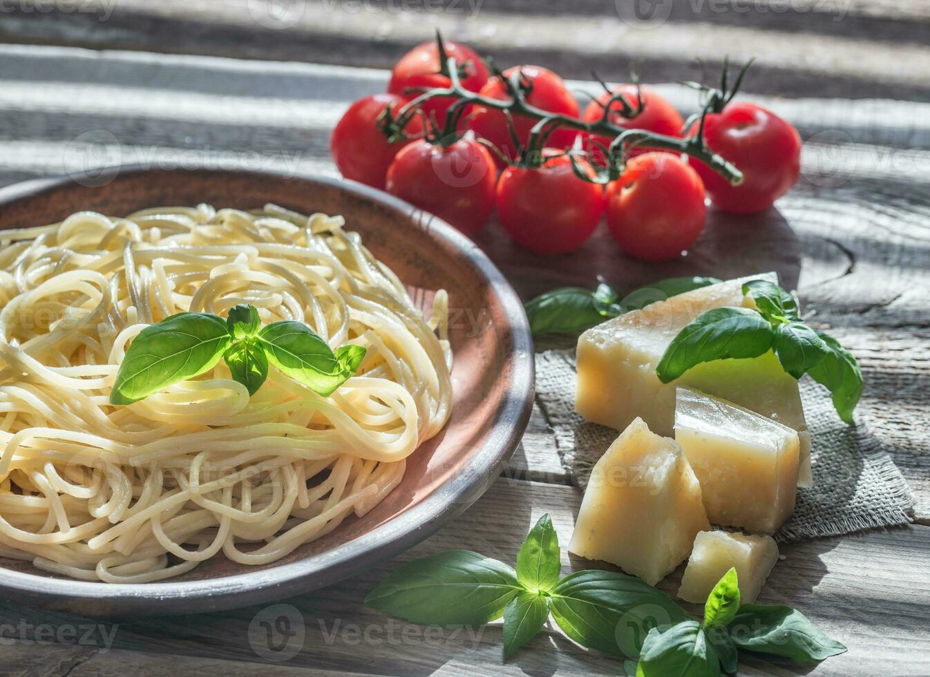 del av spaghetti med Ingredienser foto