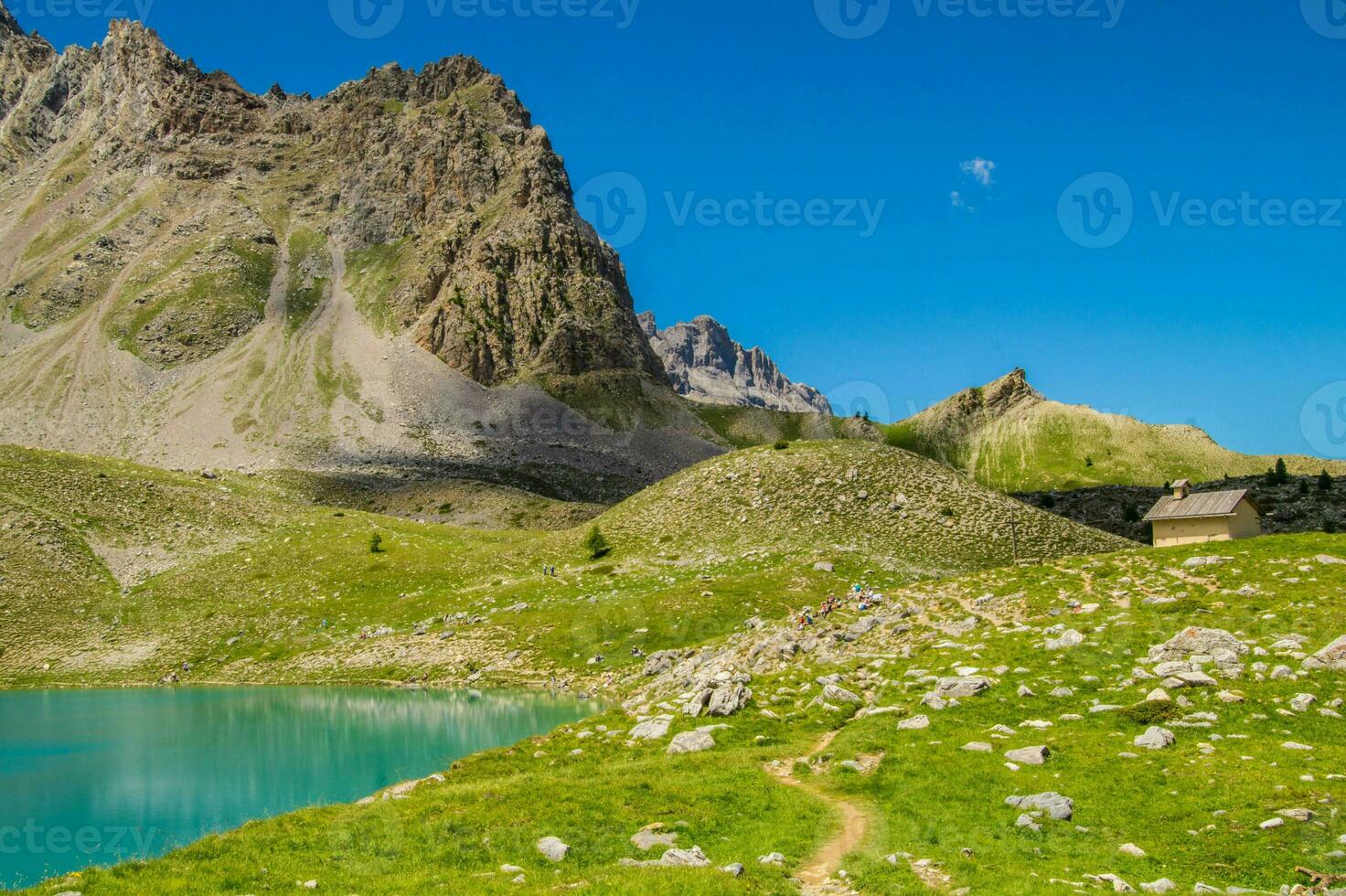 sjö sainte anne qeyras i hautes alpes i Frankrike foto