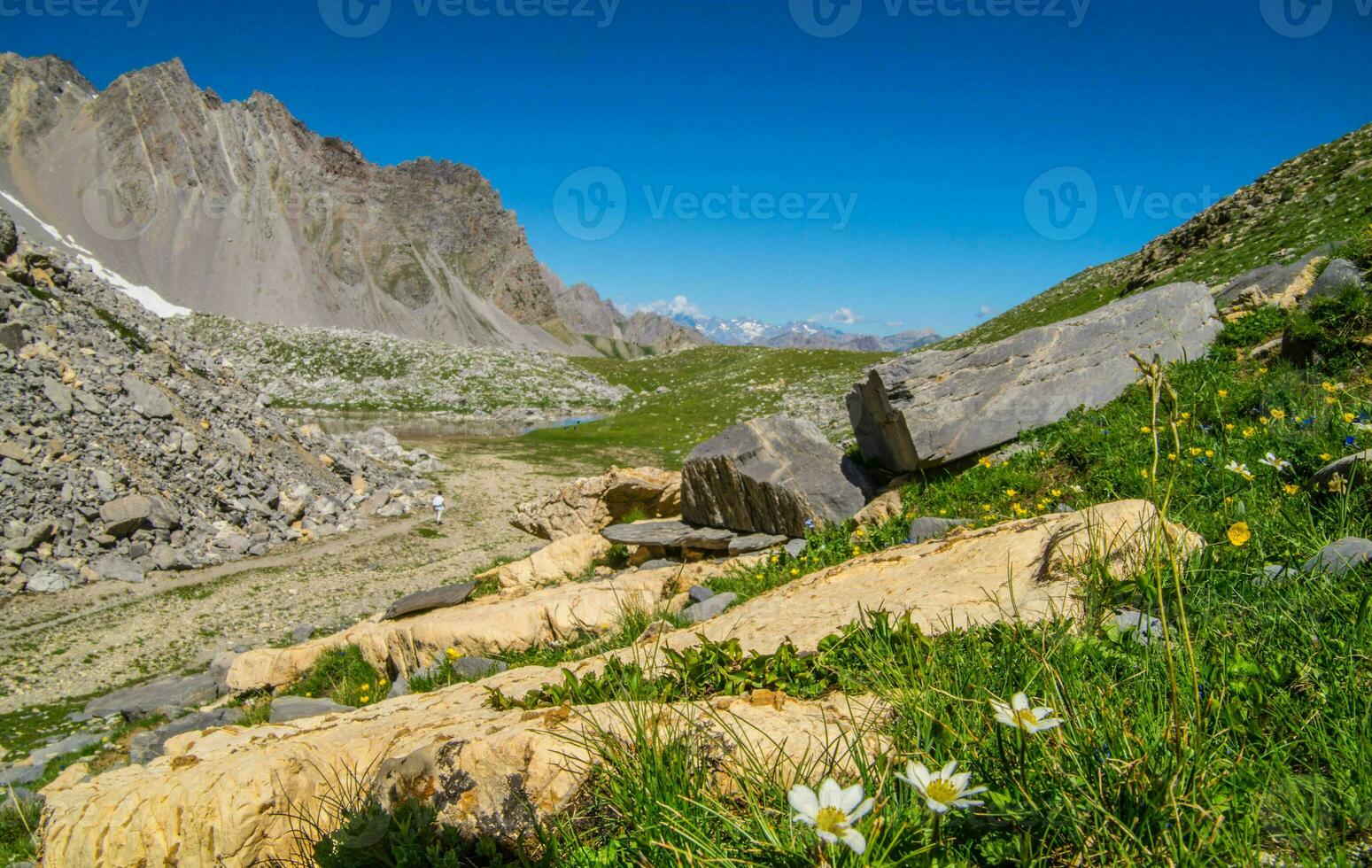 sjö sainte anne qeyras i hautes alpes i Frankrike foto