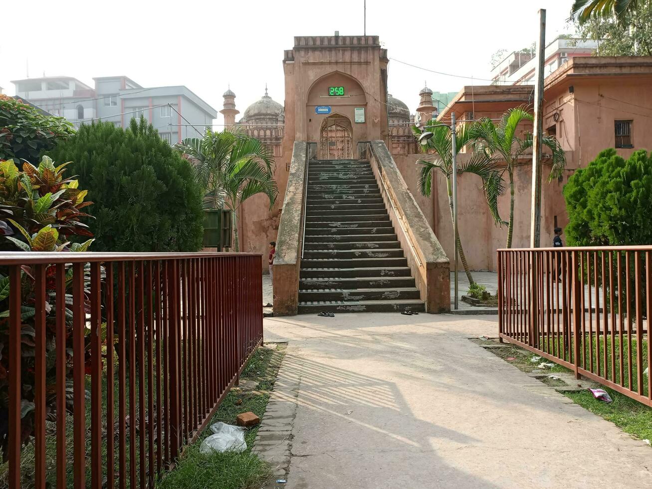 gammal moské i gammal dhaka, bangladesh. khan mohammad mrida moské foto