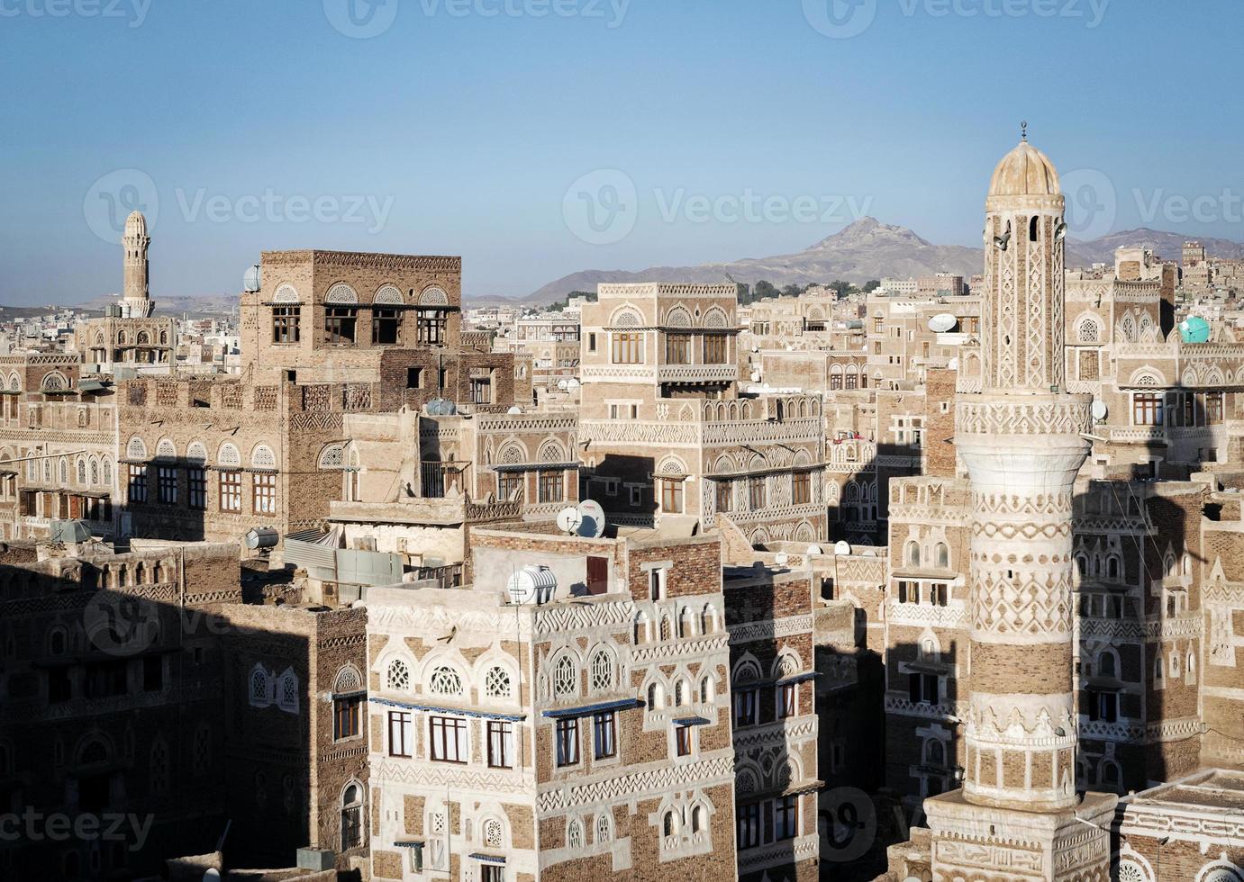 utsikt över centrala Sanaa stads gamla stadshorisont i Jemen foto