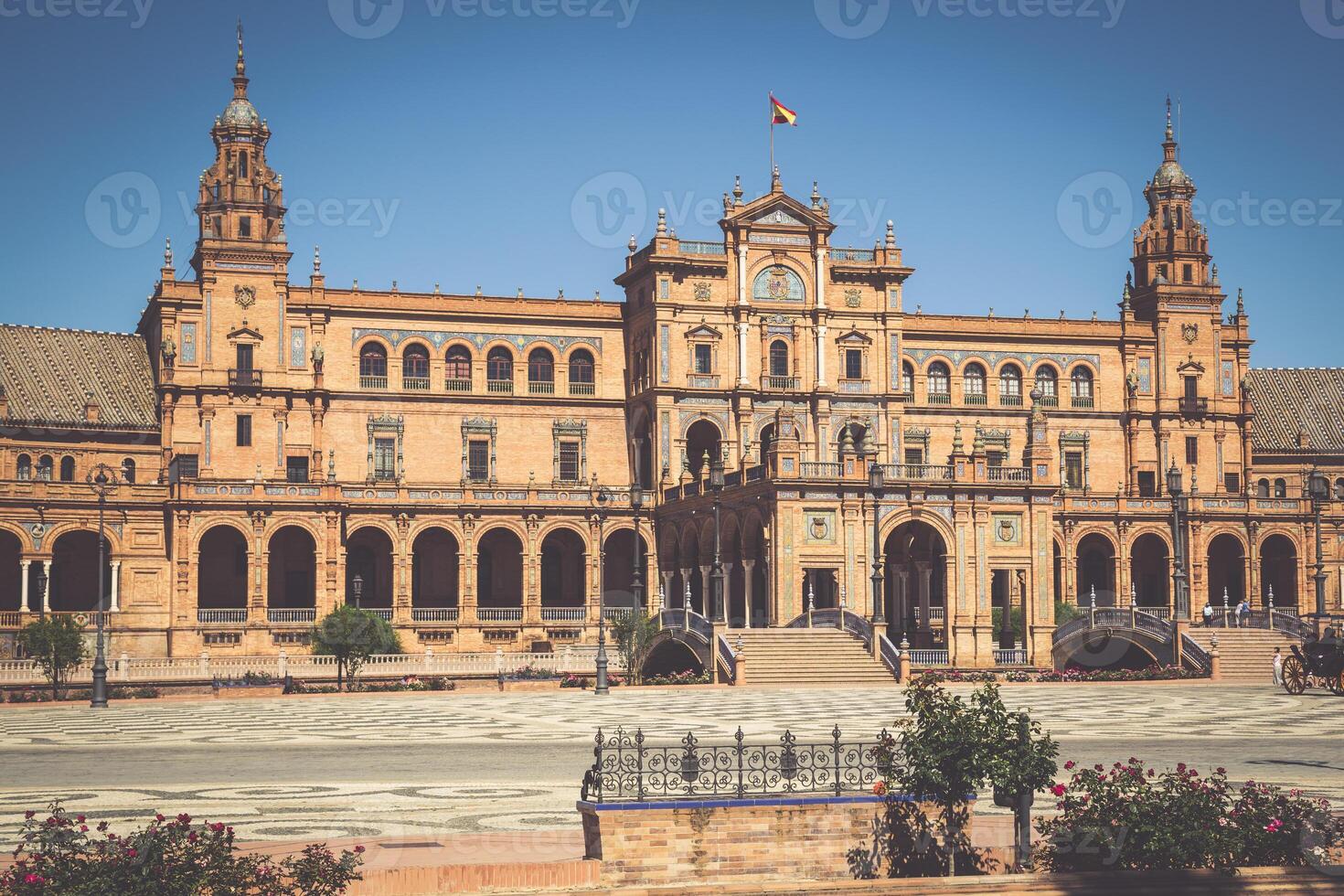 skön torg de espana, Sevilla, Spanien foto