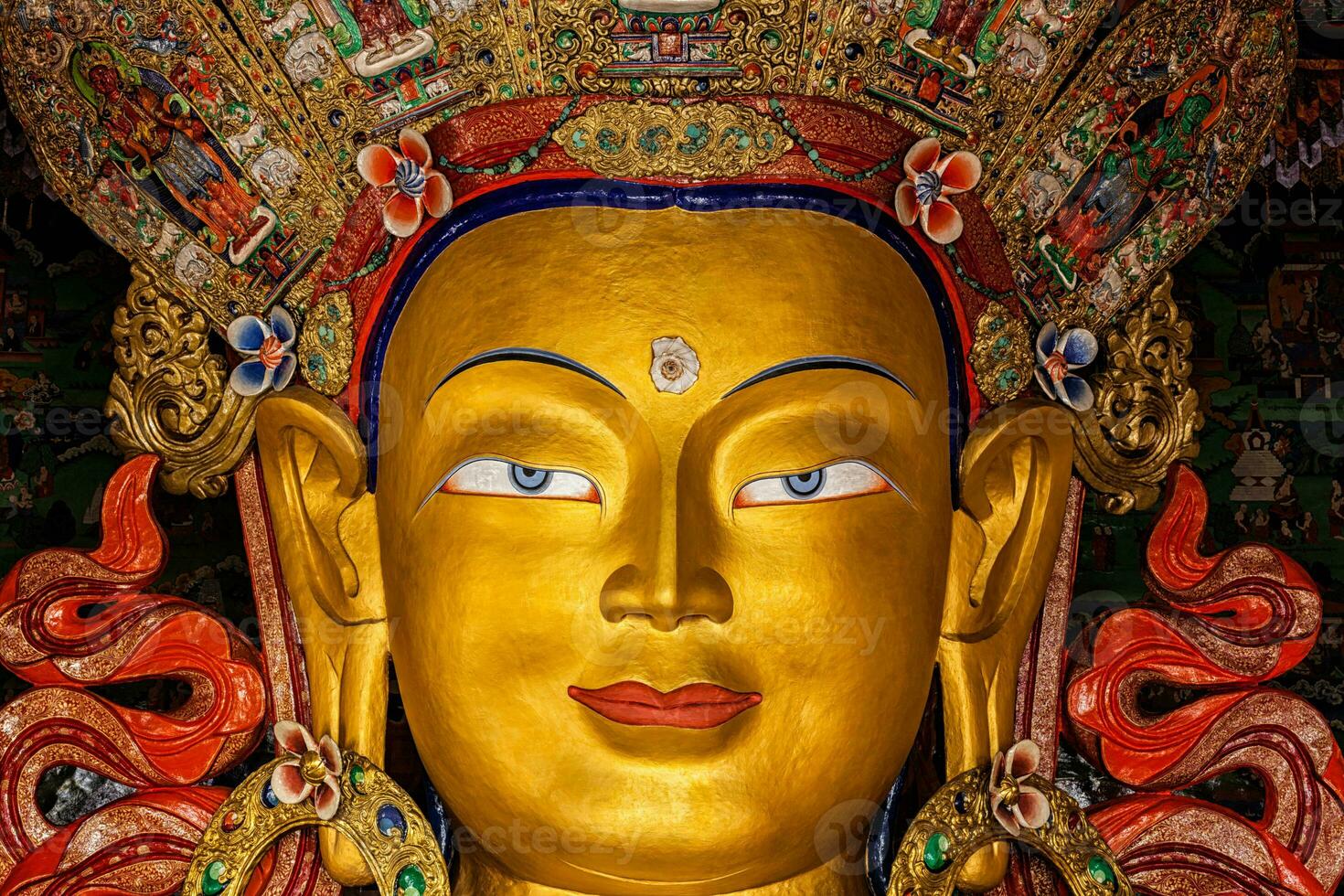 maitreya buddha i thiksey gompa foto