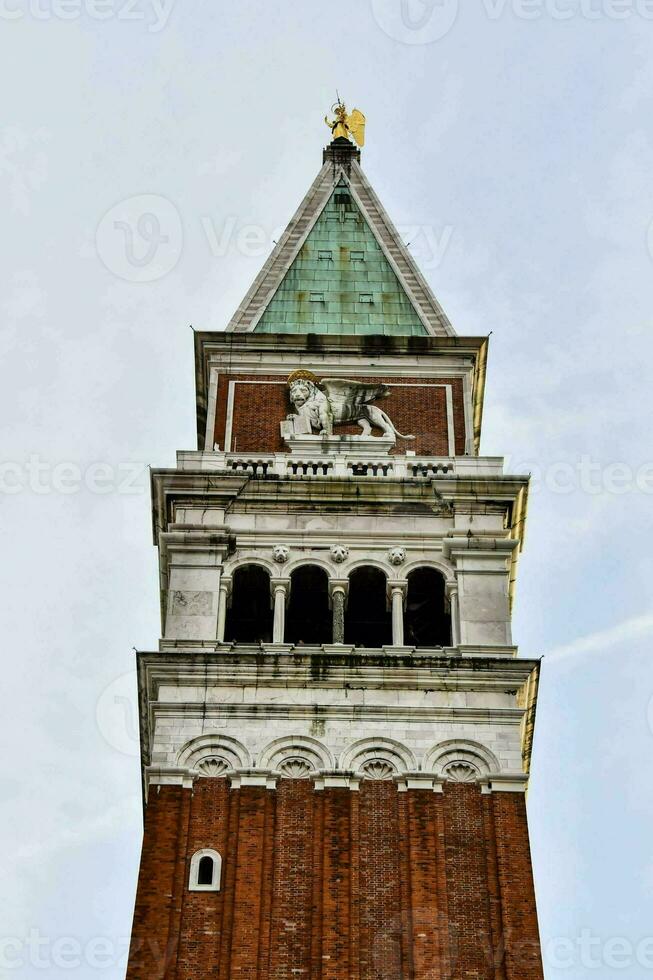 de san marco torn i Venedig foto