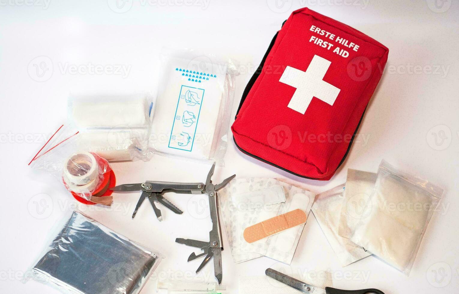 nödsituation först hjälpa utrustning, medicinsk nödsituation leveranser för hälsa vård och säkerhet, isolerat för rädda och behandling Stöd foto