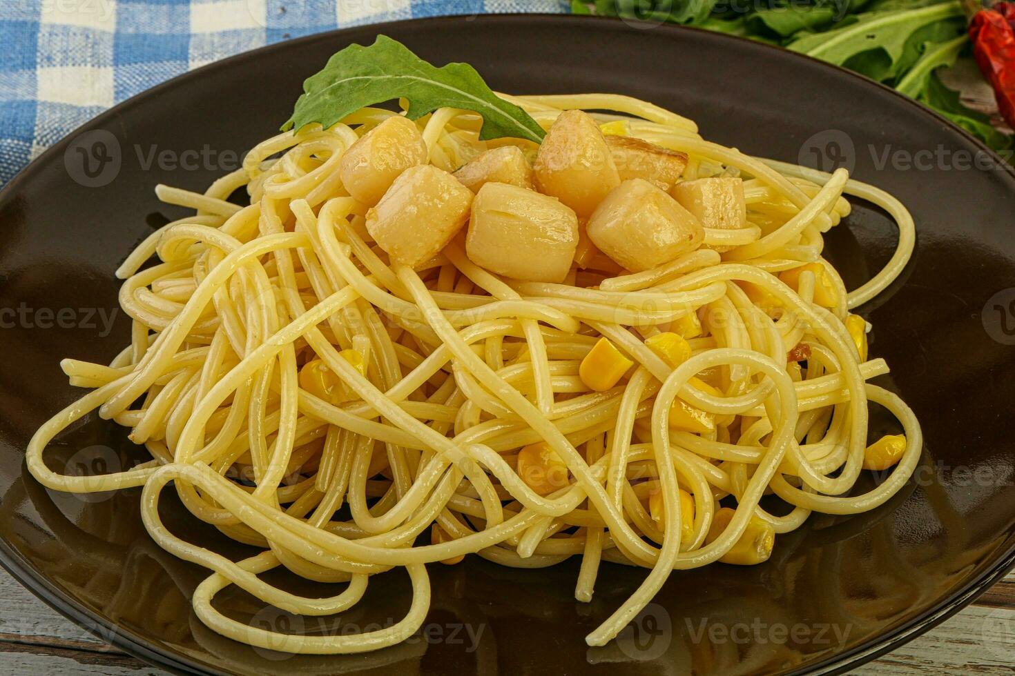 delicous pasta med kammussla skaldjur foto