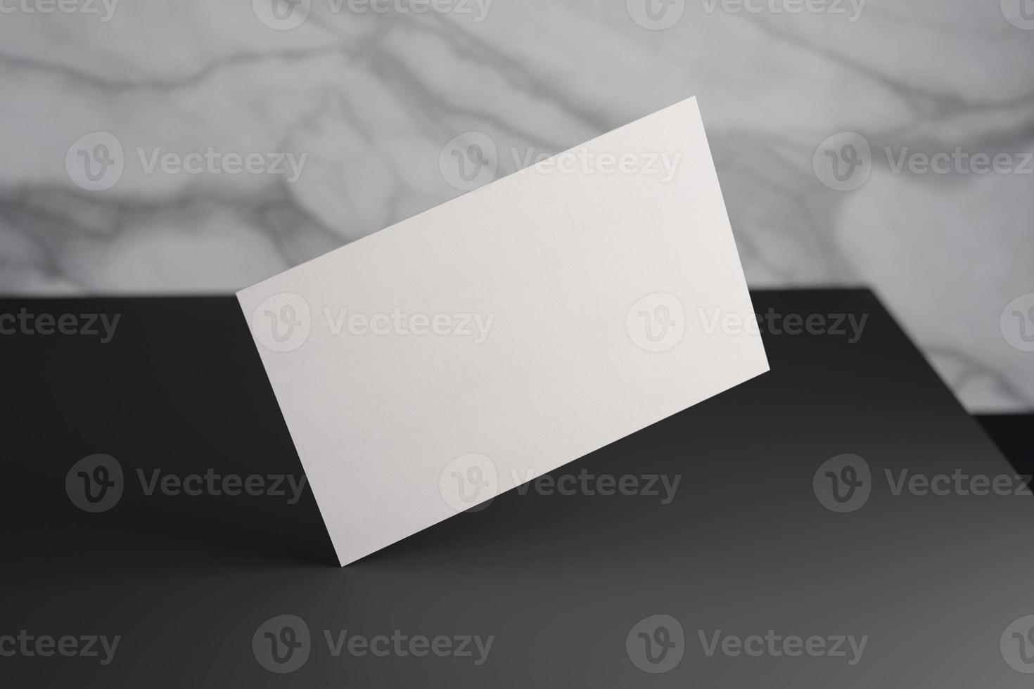 svartvitt visitkortspapper mockup mall med tomt utrymme lock för infoga företagets logotyp eller personlig identitet på svart krom golv bakgrund. modernt koncept. 3d illustration render foto